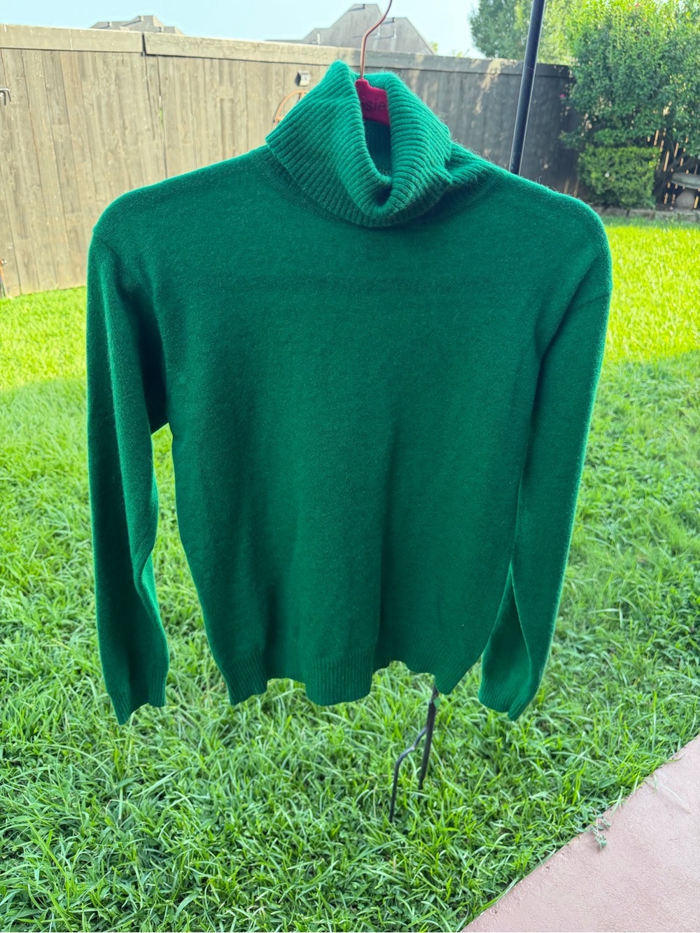 Sutton Studio 100% Cashmere Green Turtleneck Sweater Size Small